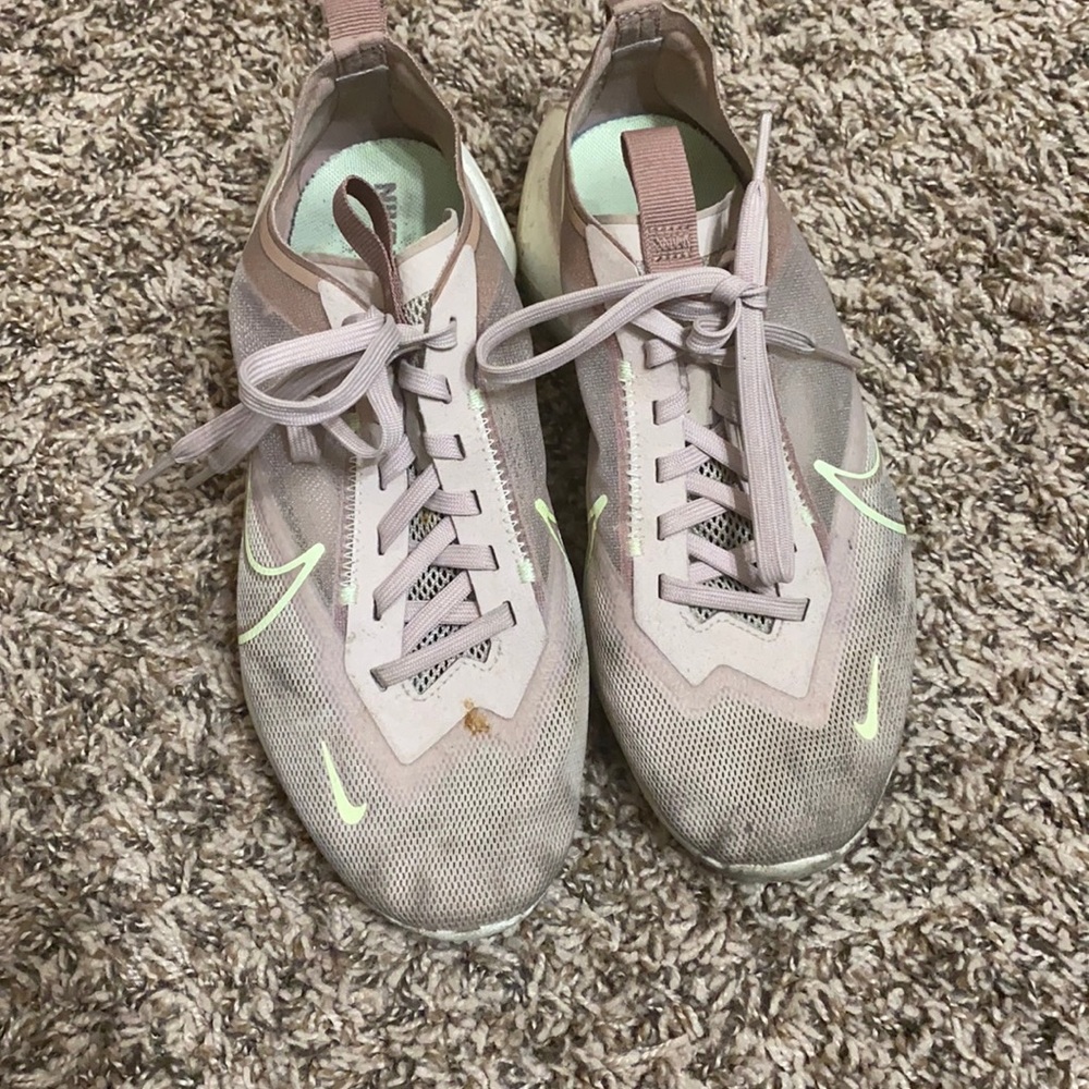 Nike Vista Mesh size 7